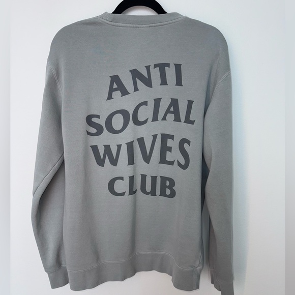 Anti Social Social Wives Club Gray Sweatshirt | Size: M/L - Picture 2 of 4